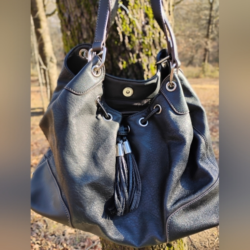 Chaps Black Leather Shoulder Bag